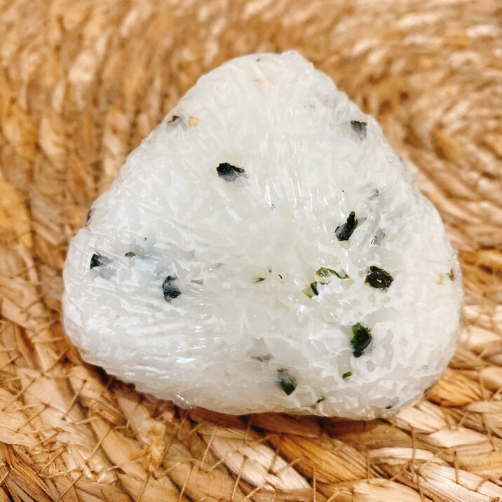 ➿鶏唐揚げわかめおにぎり➿